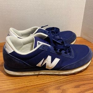 Blue New Balance 501 men’s size 11 gum bottoms